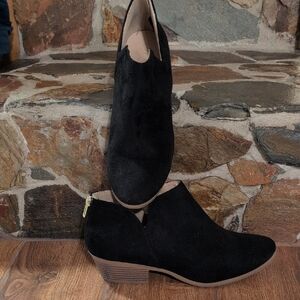 Elegant Black Ankle Booties
